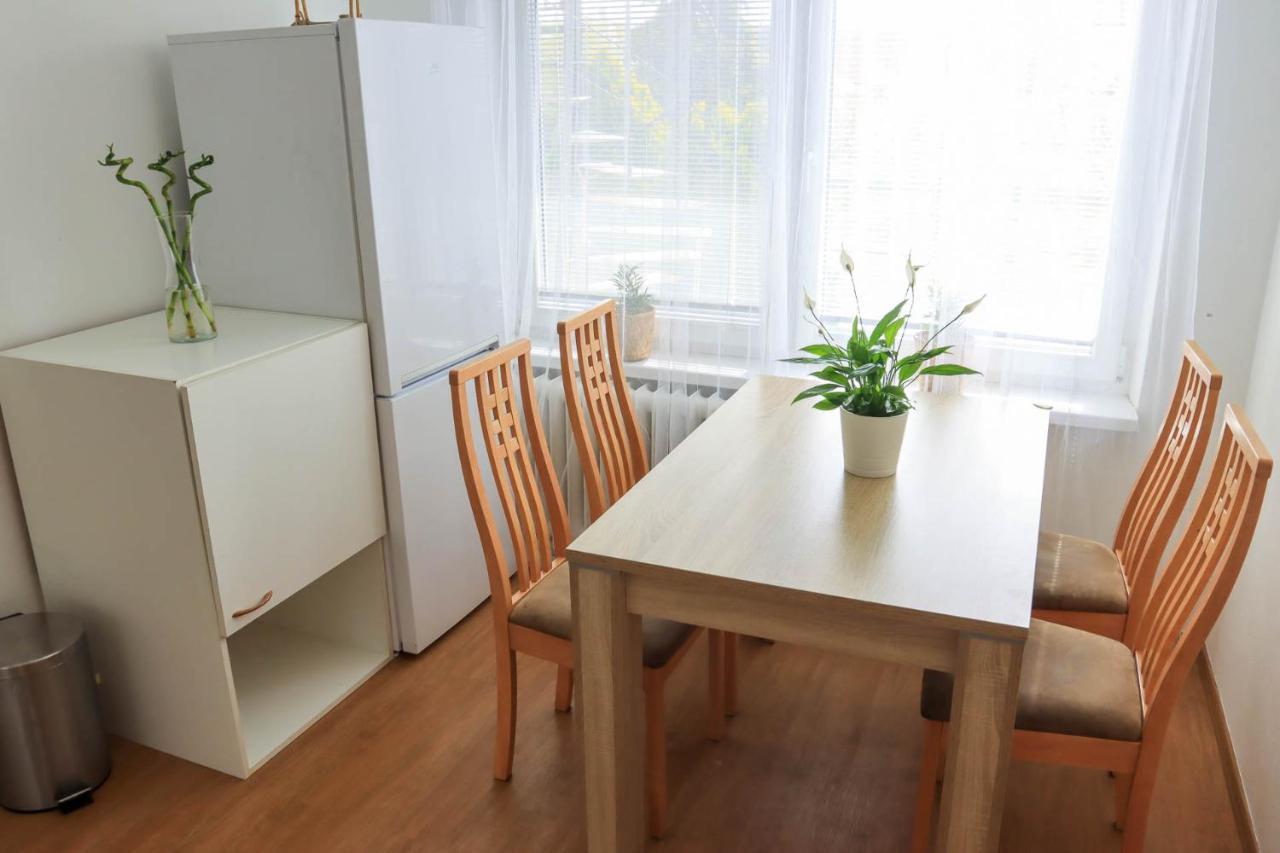 Pohodlny Apartman S Ptaci Zahradou Uherske Hradiste Exterior photo